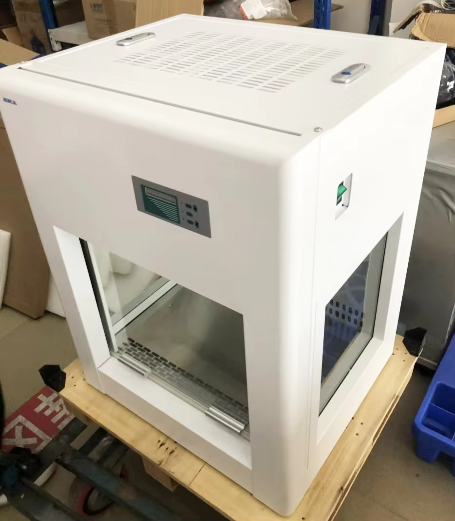 Benchtop Vertical laminar flowhood (6)